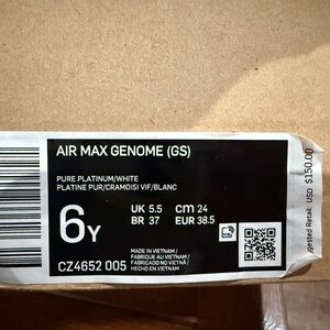 Nike Air Max Genome GS in Pure Platinum and White